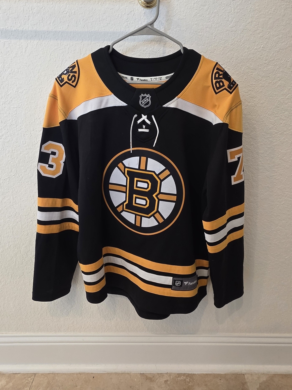 Fanatics Boston Bruins NHL Lace-Up Hockey Jersey